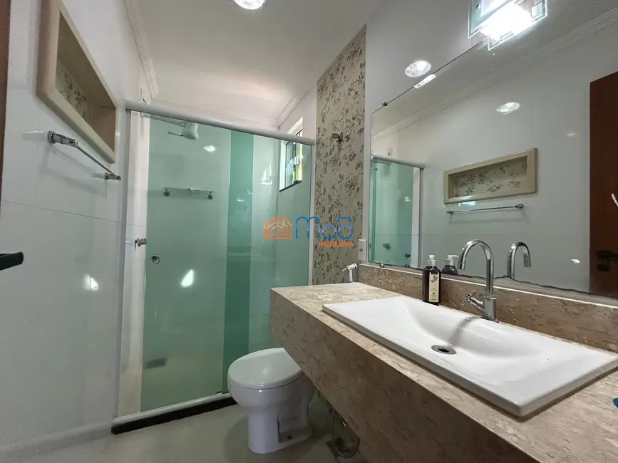 Casa de Condomínio com 3 quartos para alugar, 627m2 em Lagoa, Macae - RJ - imagem 3 Foto 3 de Casa de Condomínio com 3 quartos para alugar, 627m2 em Lagoa, Macae - RJ
