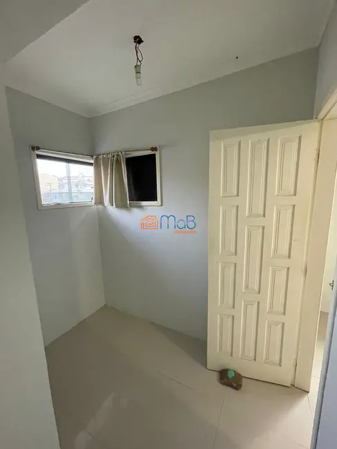 Casa com 4 quartos à venda, 200m2 em Jardim Vitória, Macae - RJ - imagem 4 Foto 4 de Casa com 4 quartos à venda, 200m2 em Jardim Vitória, Macae - RJ