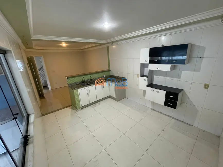 Casa com 4 quartos à venda, 200m2 em Jardim Vitória, Macae - RJ - imagem 5 Foto 5 de Casa com 4 quartos à venda, 200m2 em Jardim Vitória, Macae - RJ