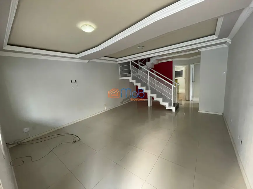 Casa com 4 quartos à venda, 200m2 em Jardim Vitória, Macae - RJ - imagem 8 Foto 8 de Casa com 4 quartos à venda, 200m2 em Jardim Vitória, Macae - RJ