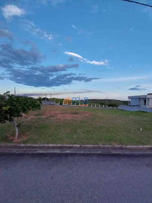 Foto 2 de Terreno / Lote à venda, 200m2 em Cabiúnas, Macae - RJ