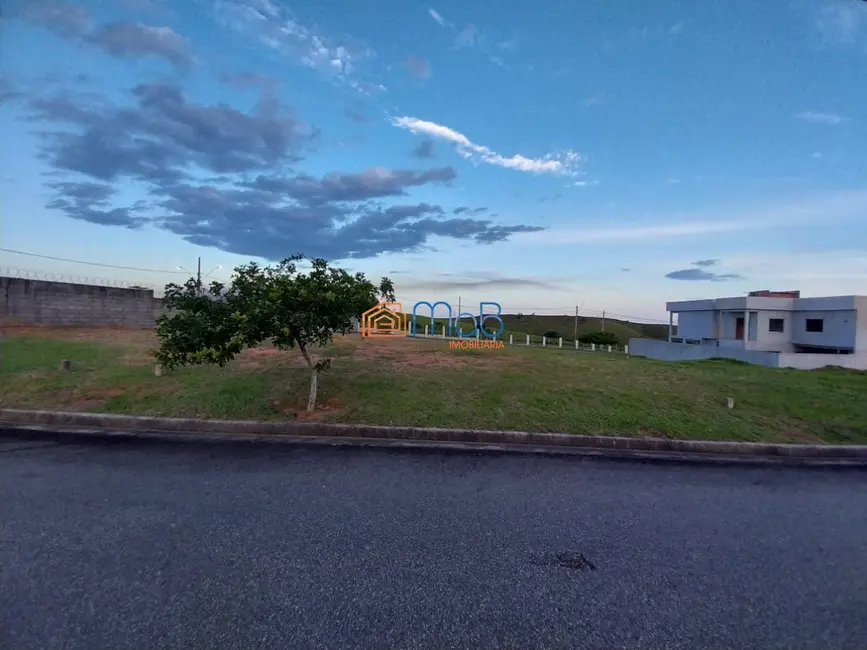 Foto 3 de Terreno / Lote à venda, 200m2 em Cabiúnas, Macae - RJ
