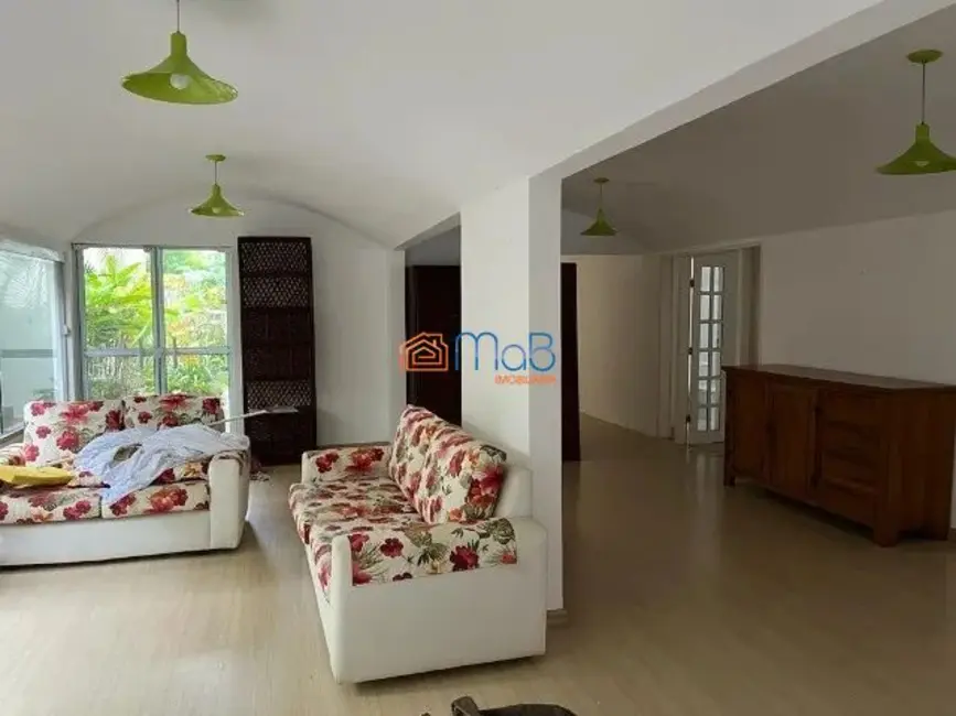 Foto 2 de Casa com 3 quartos à venda, 150m2 em Barra de Macaé, Macae - RJ