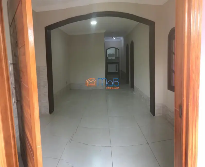 Casa com 3 quartos à venda, 242m2 em Parque Aeroporto, Macae - RJ - imagem 3 Foto 3 de Casa com 3 quartos à venda, 242m2 em Parque Aeroporto, Macae - RJ