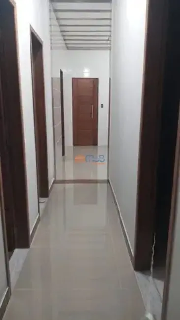 Casa com 6 quartos à venda, 160m2 em Parque Aeroporto, Macae - RJ - imagem 5 Foto 5 de Casa com 6 quartos à venda, 160m2 em Parque Aeroporto, Macae - RJ