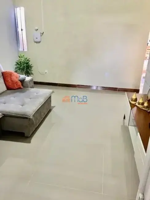 Casa com 6 quartos à venda, 160m2 em Parque Aeroporto, Macae - RJ - imagem 4 Foto 4 de Casa com 6 quartos à venda, 160m2 em Parque Aeroporto, Macae - RJ