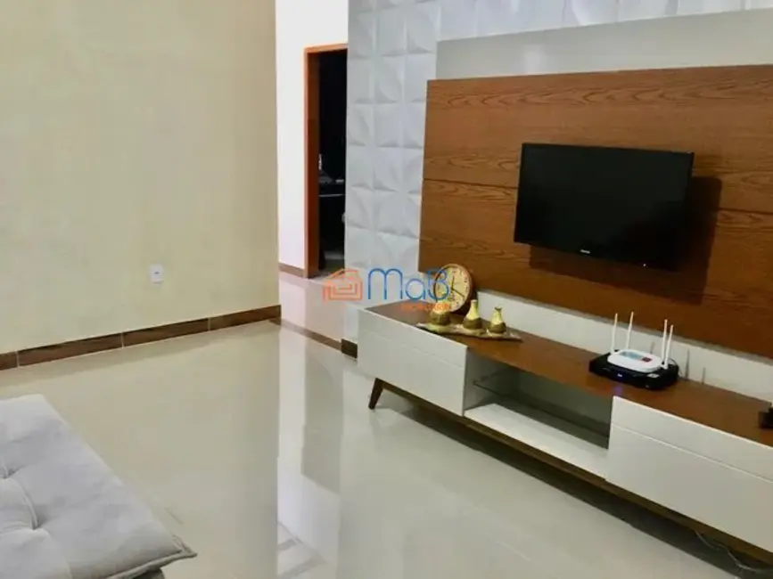 Casa com 6 quartos à venda, 160m2 em Parque Aeroporto, Macae - RJ - imagem 2 Foto 2 de Casa com 6 quartos à venda, 160m2 em Parque Aeroporto, Macae - RJ