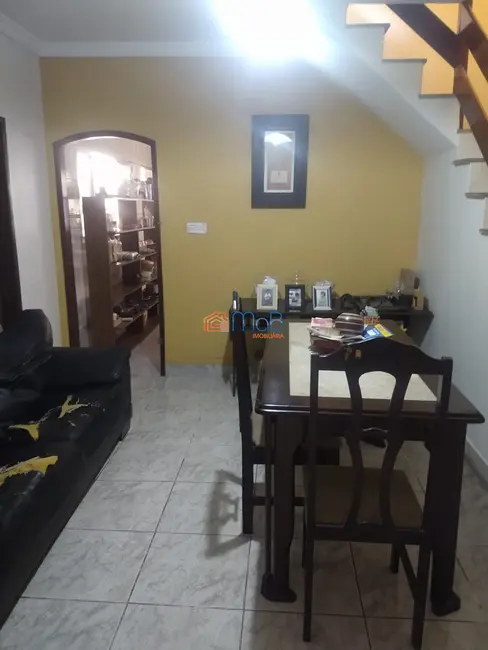 Casa com 2 quartos à venda, 133m2 em Imbetiba, Macae - RJ - imagem 3 Foto 3 de Casa com 2 quartos à venda, 133m2 em Imbetiba, Macae - RJ
