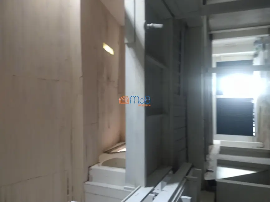 Loja com 1 quarto para alugar, 161m2 em Centro, Macae - RJ - imagem 7 Foto 7 de Loja com 1 quarto para alugar, 161m2 em Centro, Macae - RJ