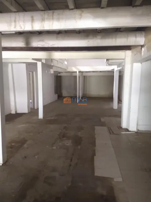 Loja com 1 quarto para alugar, 161m2 em Centro, Macae - RJ - imagem 2 Foto 2 de Loja com 1 quarto para alugar, 161m2 em Centro, Macae - RJ
