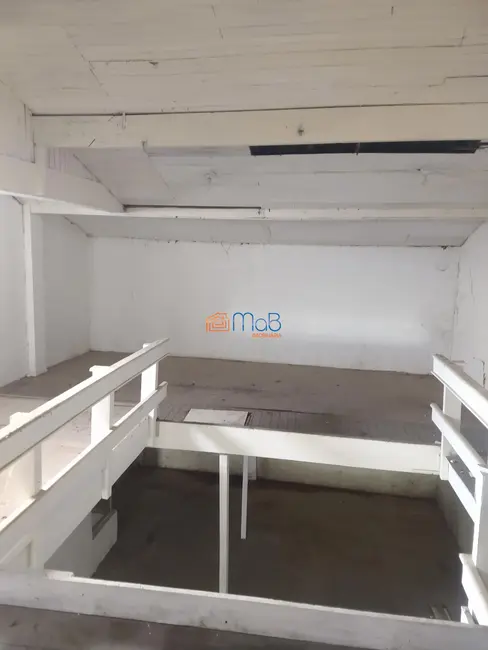 Loja com 1 quarto para alugar, 161m2 em Centro, Macae - RJ - imagem 5 Foto 5 de Loja com 1 quarto para alugar, 161m2 em Centro, Macae - RJ