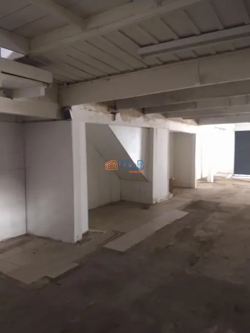 Loja com 1 quarto para alugar, 161m2 em Centro, Macae - RJ - imagem 3 Foto 3 de Loja com 1 quarto para alugar, 161m2 em Centro, Macae - RJ
