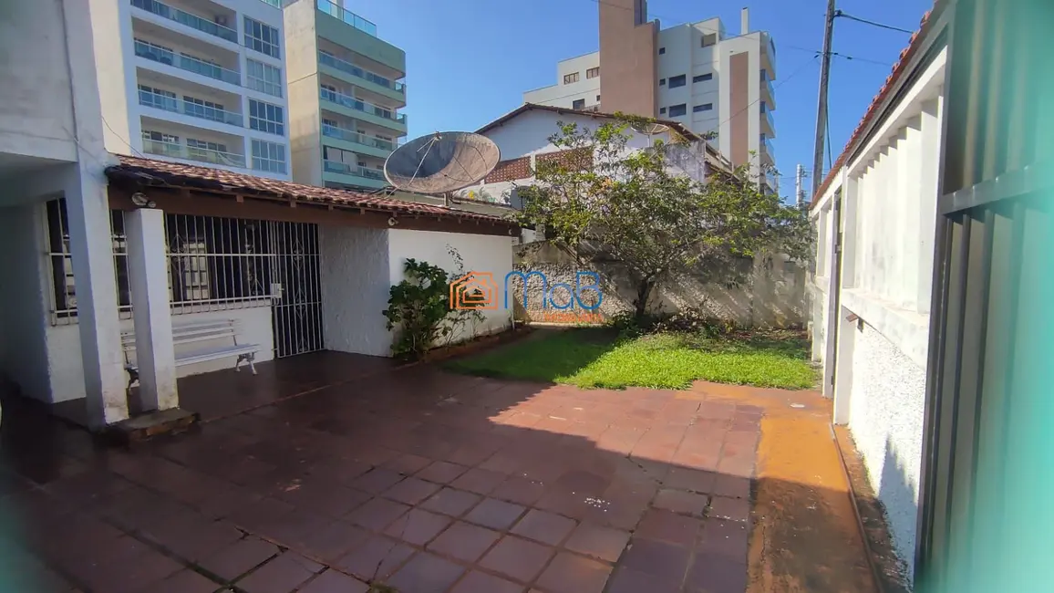 Foto 2 de Casa com 6 quartos à venda, 350m2 em Cavaleiros, Macae - RJ