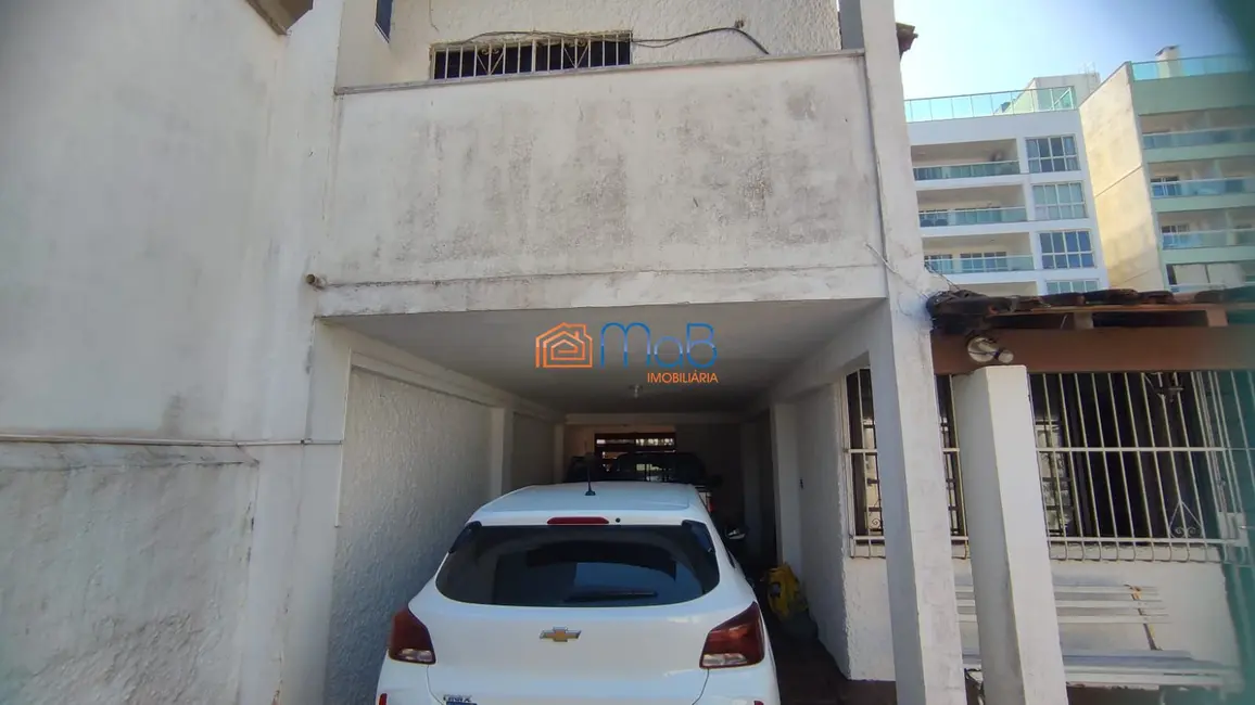 Casa com 6 quartos à venda, 350m2 em Cavaleiros, Macae - RJ - imagem 3 Foto 3 de Casa com 6 quartos à venda, 350m2 em Cavaleiros, Macae - RJ