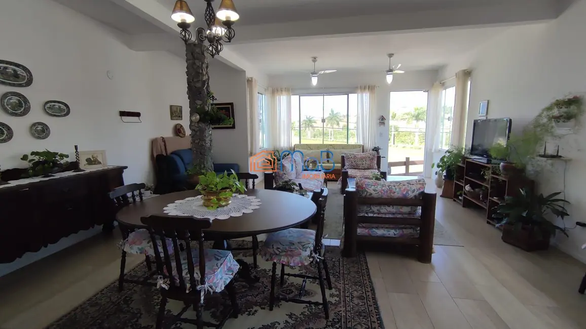 Casa com 3 quartos à venda, 153m2 em Lagoa, Macae - RJ - imagem 5 Foto 5 de Casa com 3 quartos à venda, 153m2 em Lagoa, Macae - RJ