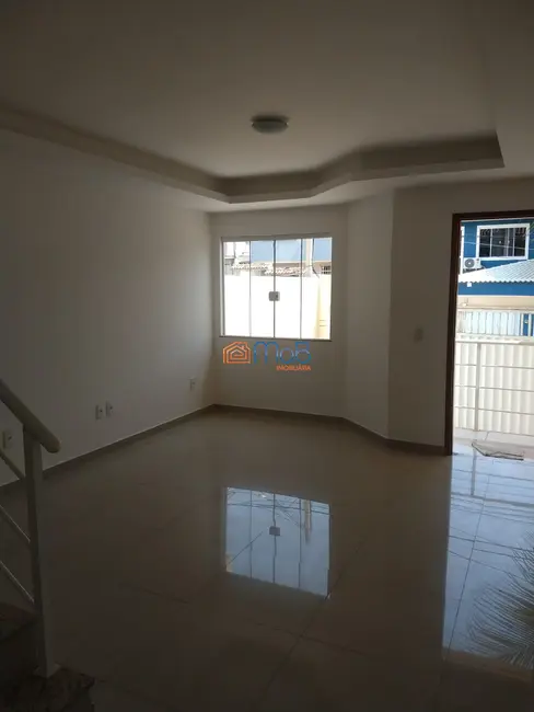 Casa com 3 quartos à venda, 110m2 em Jardim Vitória, Macae - RJ - imagem 3 Foto 3 de Casa com 3 quartos à venda, 110m2 em Jardim Vitória, Macae - RJ