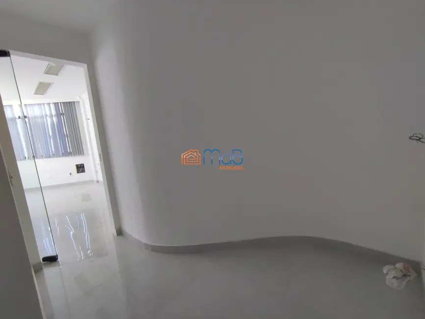 Sala Comercial com 2 quartos para alugar, 38m2 em Centro, Macae - RJ - imagem 5 Foto 5 de Sala Comercial com 2 quartos para alugar, 38m2 em Centro, Macae - RJ