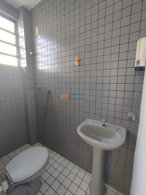 Sala Comercial com 1 quarto para alugar, 27m2 em Centro, Macae - RJ - imagem 3 Foto 3 de Sala Comercial com 1 quarto para alugar, 27m2 em Centro, Macae - RJ