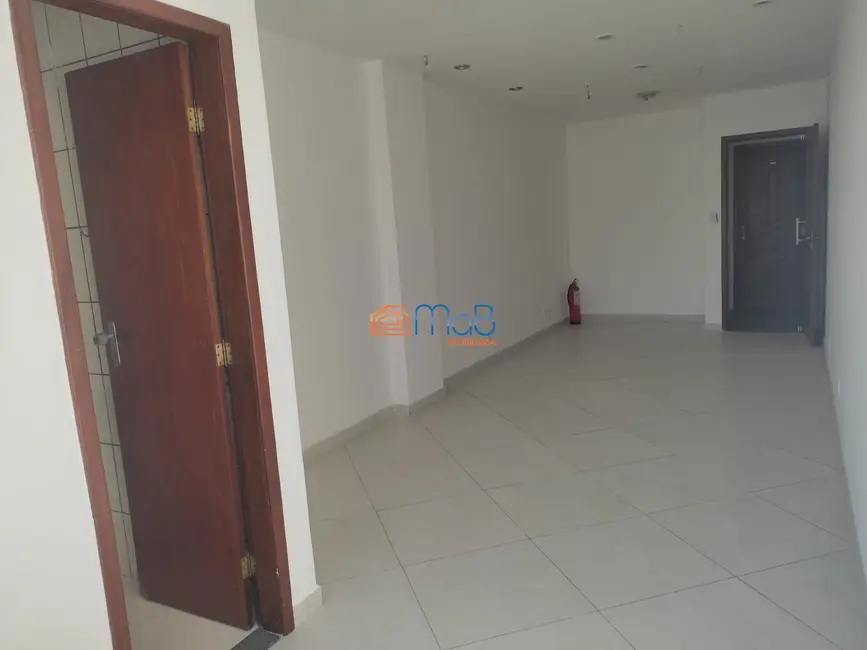 Sala Comercial com 1 quarto para alugar, 27m2 em Centro, Macae - RJ - imagem 3 Foto 3 de Sala Comercial com 1 quarto para alugar, 27m2 em Centro, Macae - RJ