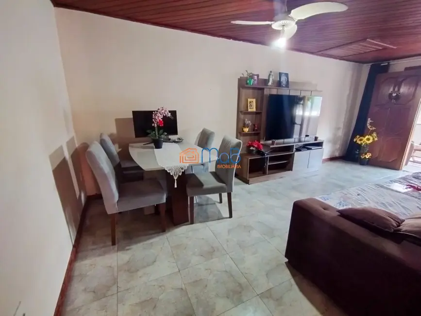 Casa com 3 quartos à venda, 230m2 em Parque Aeroporto, Macae - RJ - imagem 6 Foto 6 de Casa com 3 quartos à venda, 230m2 em Parque Aeroporto, Macae - RJ