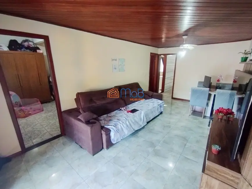Casa com 3 quartos à venda, 230m2 em Parque Aeroporto, Macae - RJ - imagem 4 Foto 4 de Casa com 3 quartos à venda, 230m2 em Parque Aeroporto, Macae - RJ