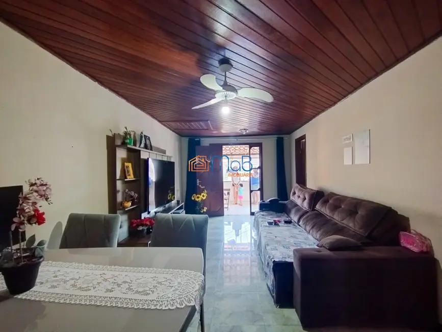 Casa com 3 quartos à venda, 230m2 em Parque Aeroporto, Macae - RJ - imagem 7 Foto 7 de Casa com 3 quartos à venda, 230m2 em Parque Aeroporto, Macae - RJ