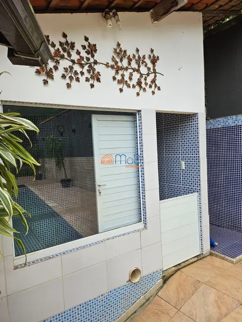Casa com 11 quartos à venda, 334m2 em Granja dos Cavaleiros, Macae - RJ - imagem 9 Foto 9 de Casa com 11 quartos à venda, 334m2 em Granja dos Cavaleiros, Macae - RJ