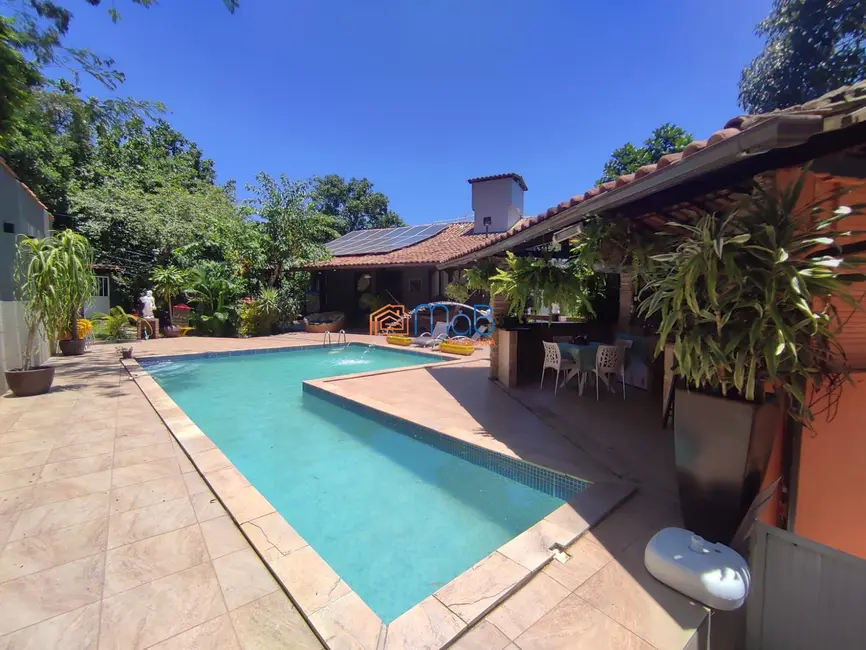 Foto 1 de Casa com 11 quartos à venda, 334m2 em Granja dos Cavaleiros, Macae - RJ