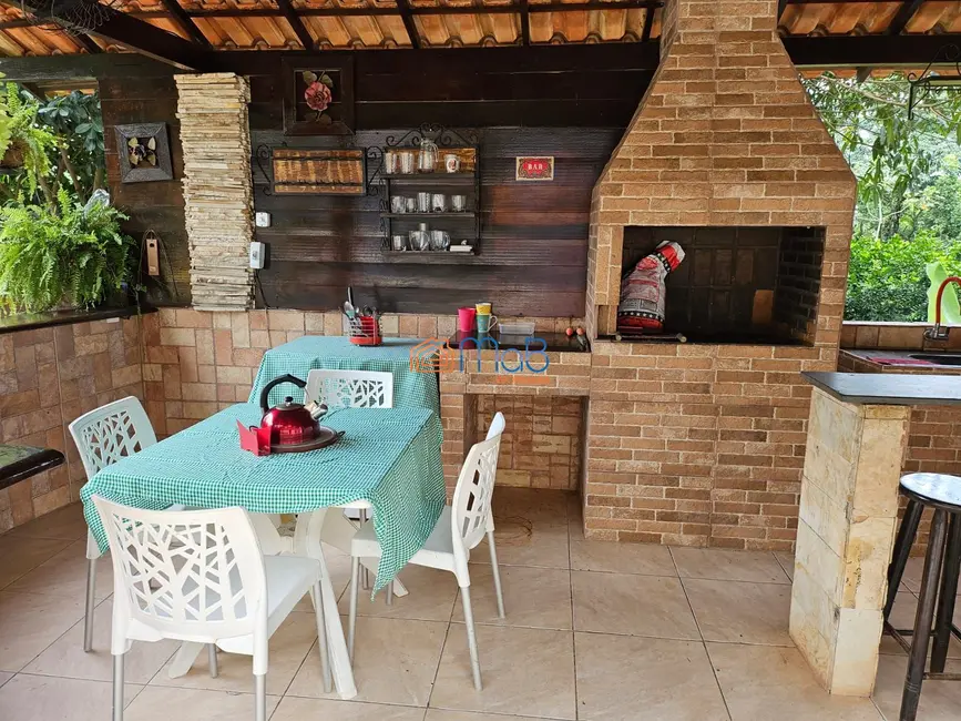 Casa com 11 quartos à venda, 334m2 em Granja dos Cavaleiros, Macae - RJ - imagem 8 Foto 8 de Casa com 11 quartos à venda, 334m2 em Granja dos Cavaleiros, Macae - RJ