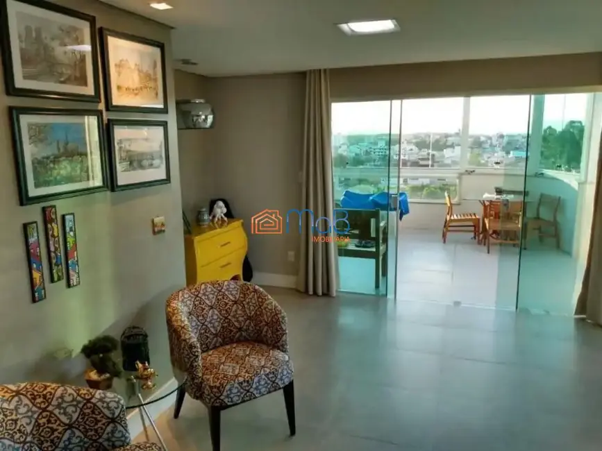 Cobertura com 3 quartos à venda, 155m2 em Riviera Fluminense, Macae - RJ - imagem 5 Foto 5 de Cobertura com 3 quartos à venda, 155m2 em Riviera Fluminense, Macae - RJ