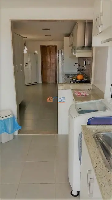Cobertura com 4 quartos à venda, 370m2 em Praia Campista, Macae - RJ - imagem 8 Foto 8 de Cobertura com 4 quartos à venda, 370m2 em Praia Campista, Macae - RJ