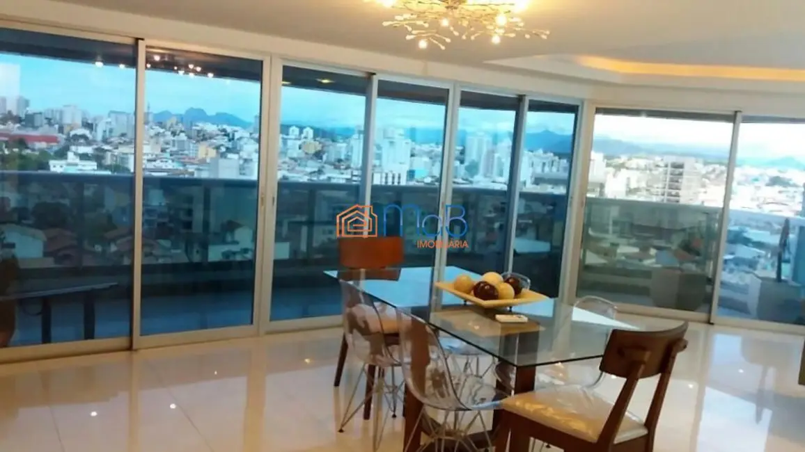 Cobertura com 4 quartos à venda, 370m2 em Praia Campista, Macae - RJ - imagem 5 Foto 5 de Cobertura com 4 quartos à venda, 370m2 em Praia Campista, Macae - RJ