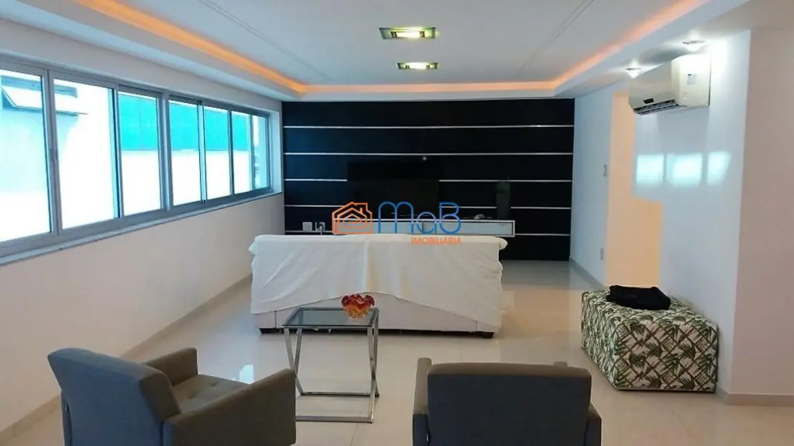 Cobertura com 4 quartos à venda, 370m2 em Praia Campista, Macae - RJ - imagem 3 Foto 3 de Cobertura com 4 quartos à venda, 370m2 em Praia Campista, Macae - RJ