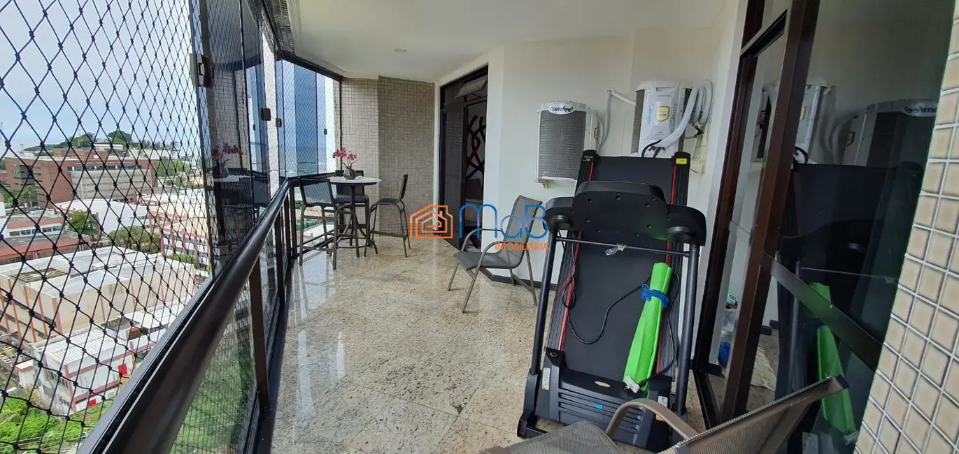 Apartamento com 3 quartos à venda, 150m2 em Cajueiros, Macae - RJ - imagem 4 Foto 4 de Apartamento com 3 quartos à venda, 150m2 em Cajueiros, Macae - RJ