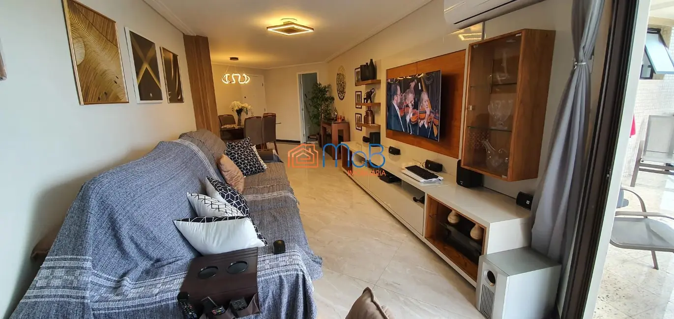 Apartamento com 3 quartos à venda, 150m2 em Cajueiros, Macae - RJ - imagem 5 Foto 5 de Apartamento com 3 quartos à venda, 150m2 em Cajueiros, Macae - RJ