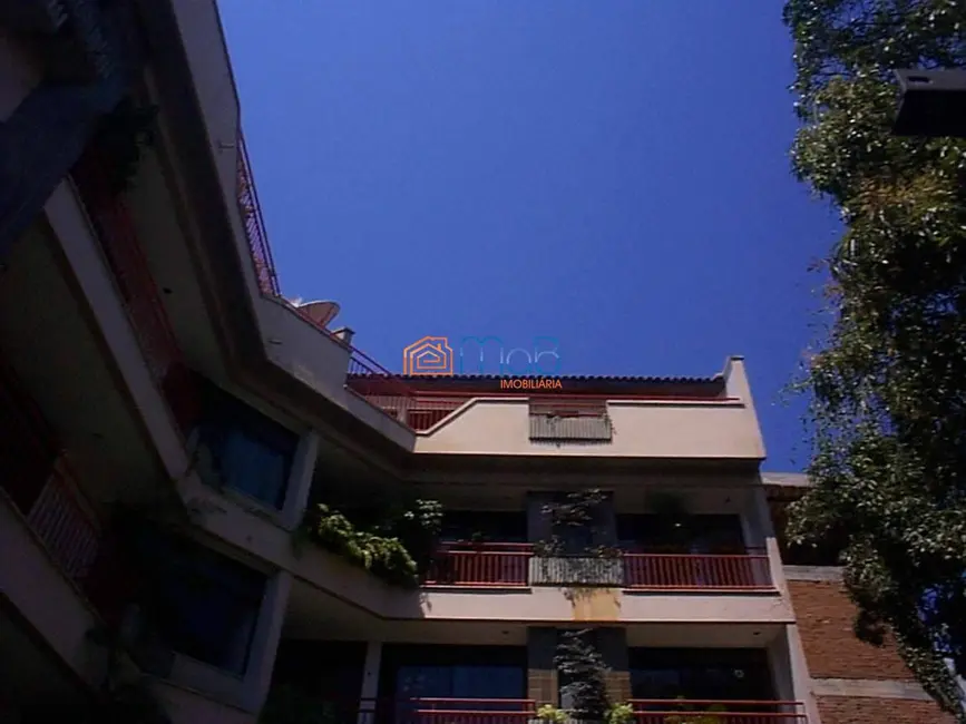 Apartamento com 3 quartos à venda, 303m2 em Centro, Macae - RJ - imagem 4 Foto 4 de Apartamento com 3 quartos à venda, 303m2 em Centro, Macae - RJ