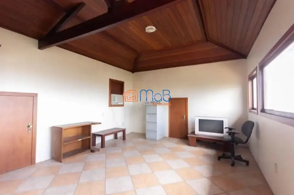 Foto 1 de Casa com 4 quartos à venda, 300m2 em São Marcos, Macae - RJ