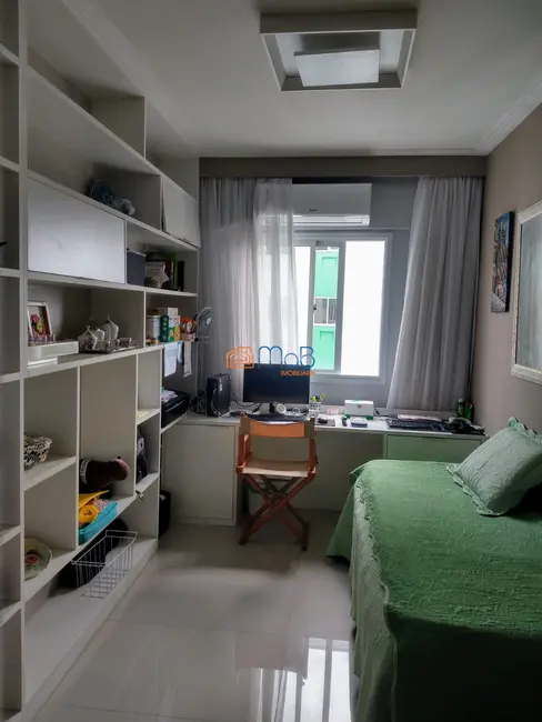 Apartamento com 2 quartos à venda, 60m2 em Glória, Macae - RJ - imagem 9 Foto 9 de Apartamento com 2 quartos à venda, 60m2 em Glória, Macae - RJ