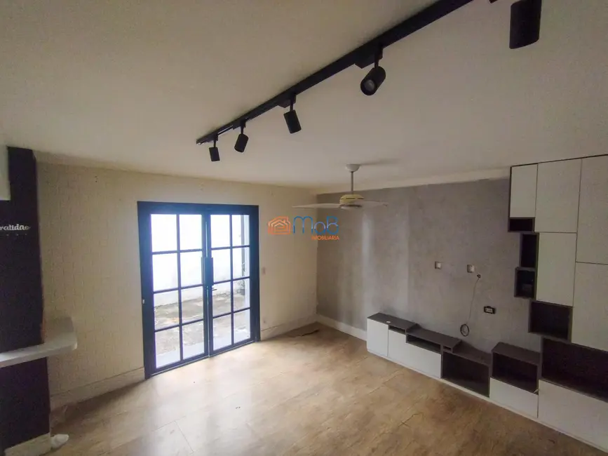Foto 2 de Casa de Condomínio com 2 quartos à venda, 60m2 em Horto, Macae - RJ