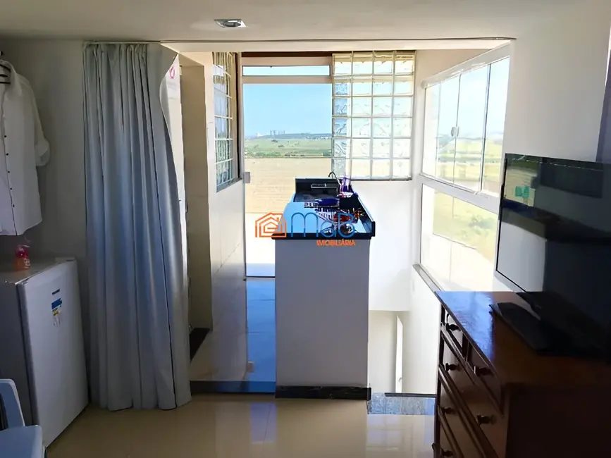 Apartamento com 4 quartos à venda, 150m2 em Virgem Santa, Macae - RJ - imagem 4 Foto 4 de Apartamento com 4 quartos à venda, 150m2 em Virgem Santa, Macae - RJ