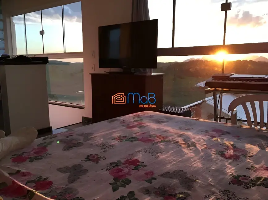 Foto 2 de Apartamento com 4 quartos à venda, 150m2 em Virgem Santa, Macae - RJ