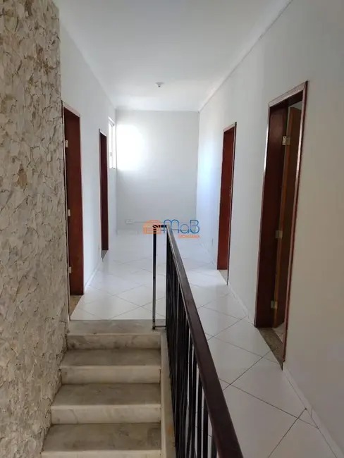 Casa com 6 quartos para alugar, 150m2 em Centro, Macae - RJ - imagem 9 Foto 9 de Casa com 6 quartos para alugar, 150m2 em Centro, Macae - RJ