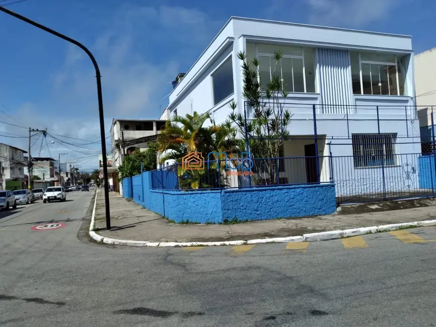 Foto 1 de Casa com 6 quartos para alugar, 150m2 em Centro, Macae - RJ