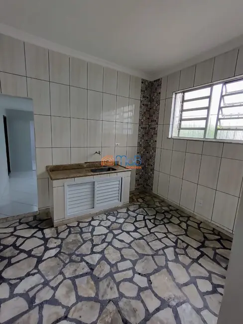 Casa com 6 quartos para alugar, 150m2 em Centro, Macae - RJ - imagem 6 Foto 6 de Casa com 6 quartos para alugar, 150m2 em Centro, Macae - RJ
