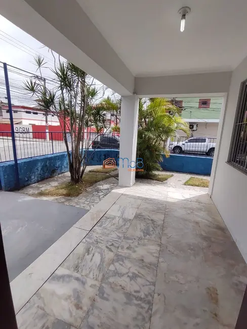 Casa com 6 quartos para alugar, 150m2 em Centro, Macae - RJ - imagem 3 Foto 3 de Casa com 6 quartos para alugar, 150m2 em Centro, Macae - RJ