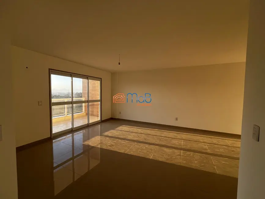 Cobertura com 3 quartos à venda, 100m2 em Novo Cavaleiro, Macae - RJ - imagem 3 Foto 3 de Cobertura com 3 quartos à venda, 100m2 em Novo Cavaleiro, Macae - RJ