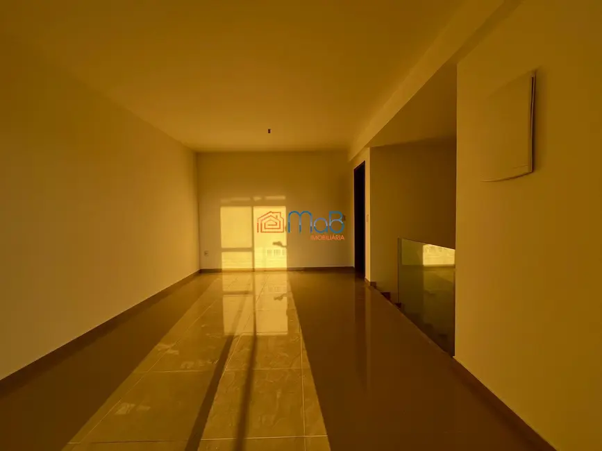 Cobertura com 3 quartos à venda, 100m2 em Novo Cavaleiro, Macae - RJ - imagem 5 Foto 5 de Cobertura com 3 quartos à venda, 100m2 em Novo Cavaleiro, Macae - RJ