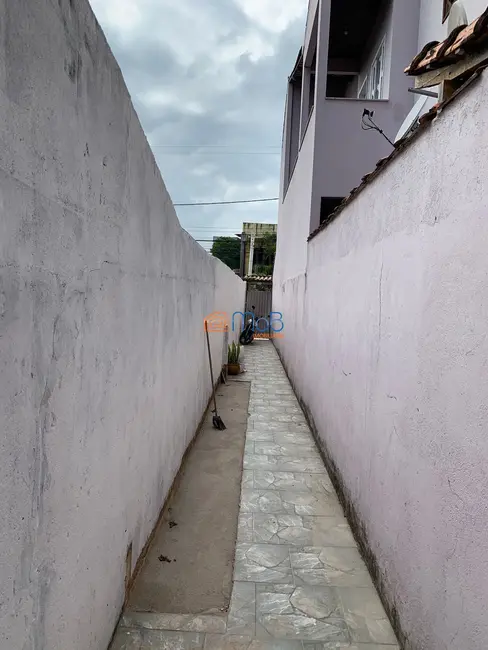 Foto 2 de Casa com 3 quartos à venda, 130m2 em Imbetiba, Macae - RJ