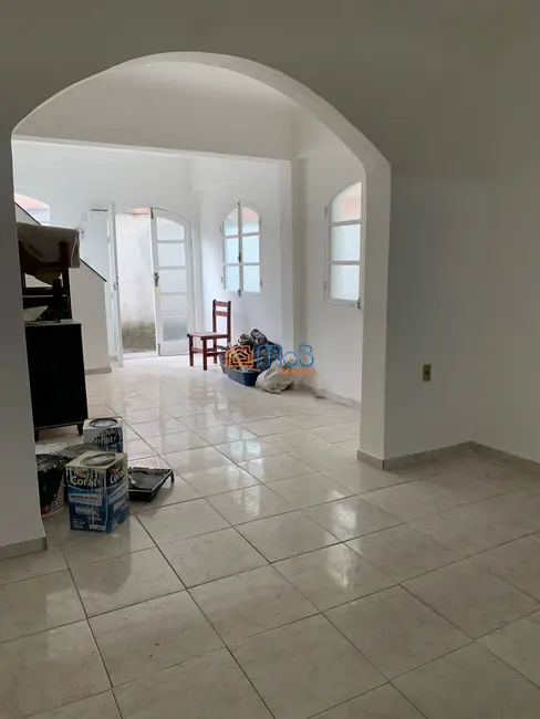 Casa com 3 quartos à venda, 130m2 em Imbetiba, Macae - RJ - imagem 4 Foto 4 de Casa com 3 quartos à venda, 130m2 em Imbetiba, Macae - RJ