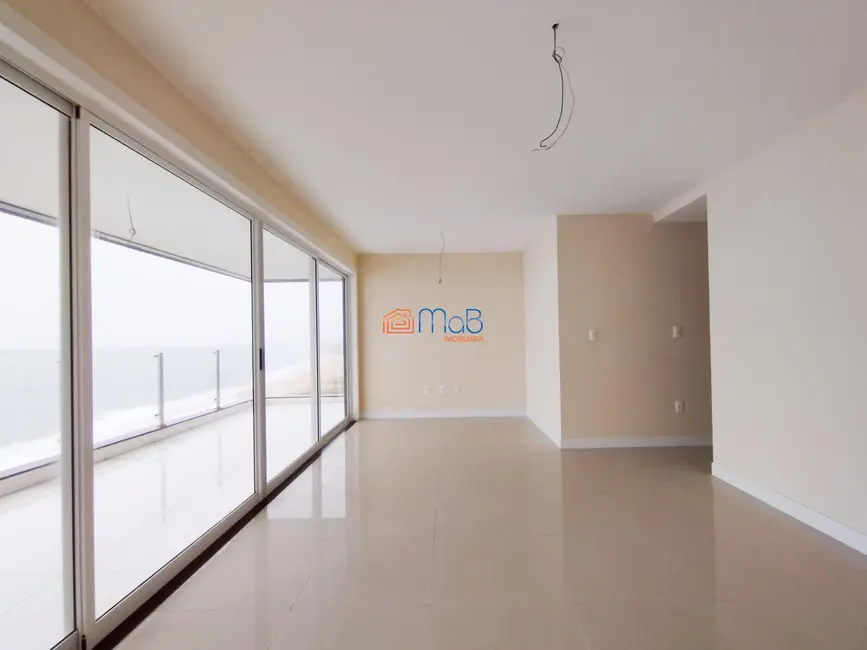 Apartamento com 3 quartos à venda, 98m2 em Praia Campista, Macae - RJ - imagem 4 Foto 4 de Apartamento com 3 quartos à venda, 98m2 em Praia Campista, Macae - RJ